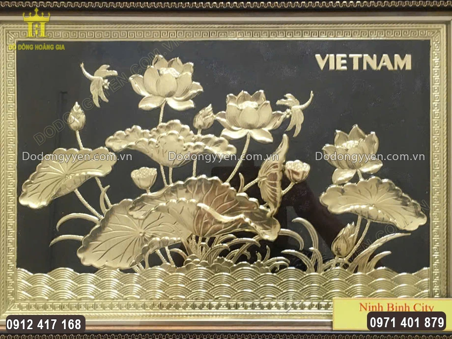 Từng họa tiết hoa văn được chăm ch&uacute;t tỉ mỉ